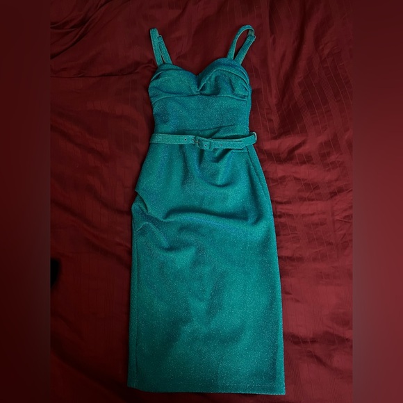 Vixen Jawbreaker Wiggle Dress in Turquoise Lurex by Micheline Pitt - Picture 2 of 4